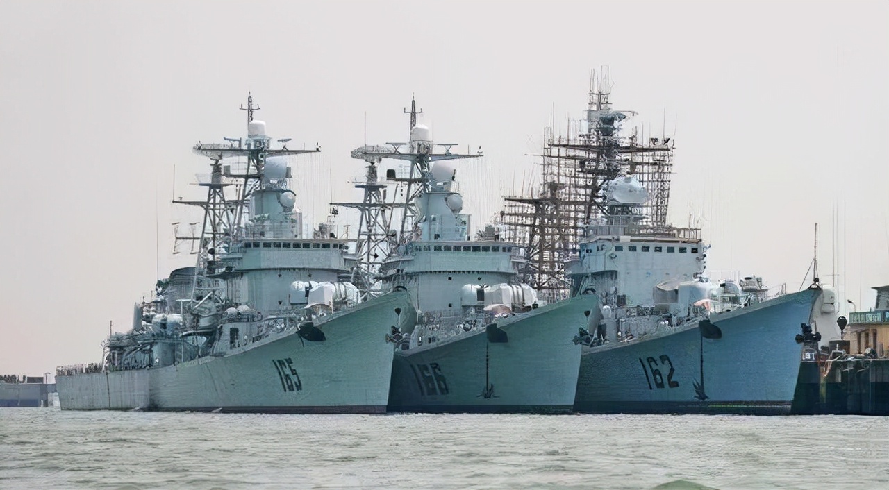 桂林舰,桂林舰服役后出海训练