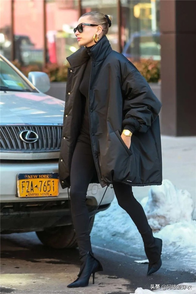 羽绒裤显瘦不臃肿时尚,冬天穿什么保暖裤显瘦