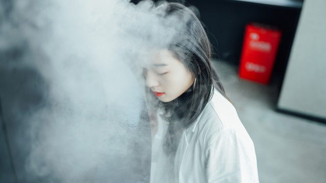 在这个浮躁的社会还是温柔点吧,浮躁的社会还有这样美的爱情吗