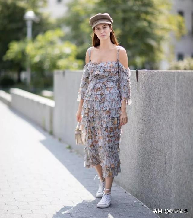 碎花裙怎么搭配好看,碎花裙怎么搭配更好看