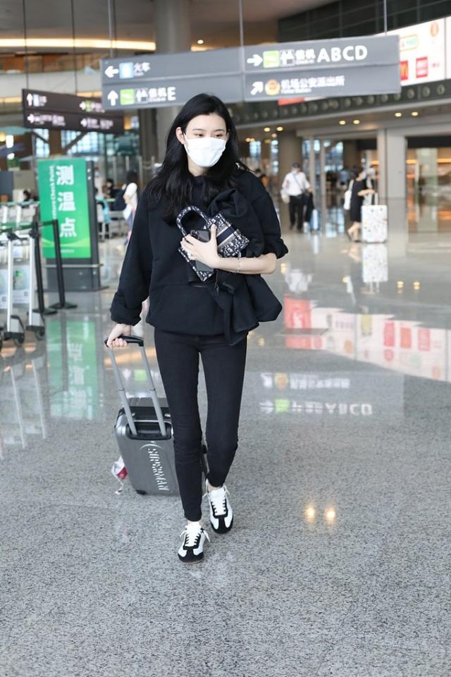 奚梦瑶的包包有哪些,奚梦瑶同款mini包