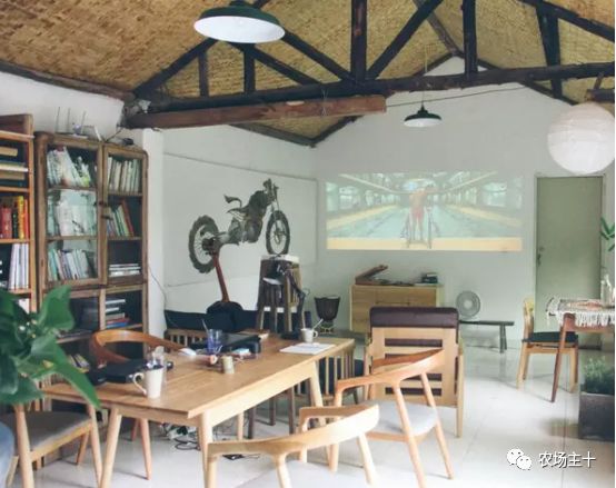 总共花了不到700元改造的废弃小院,花4万改造房子