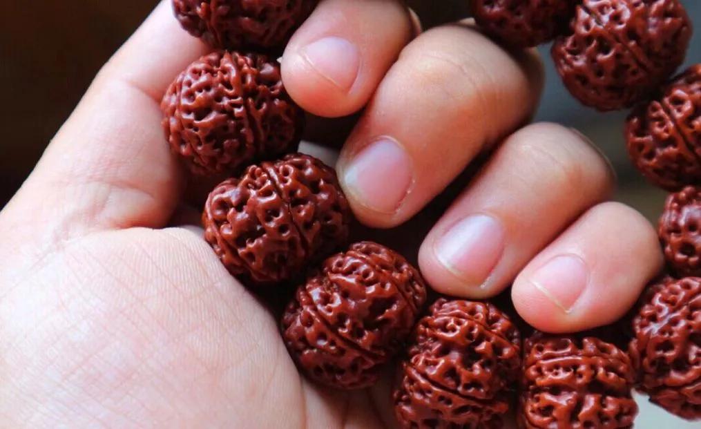 金刚菩提手串黑了怎么办,金刚菩提上油黑了怎么处理