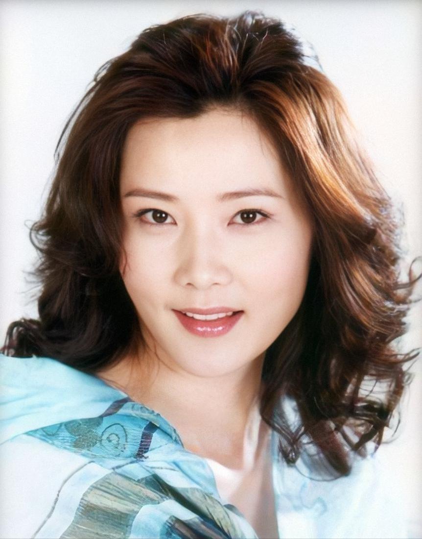 何赛飞老了变嘟嘟嘴,何赛飞年轻老了对比