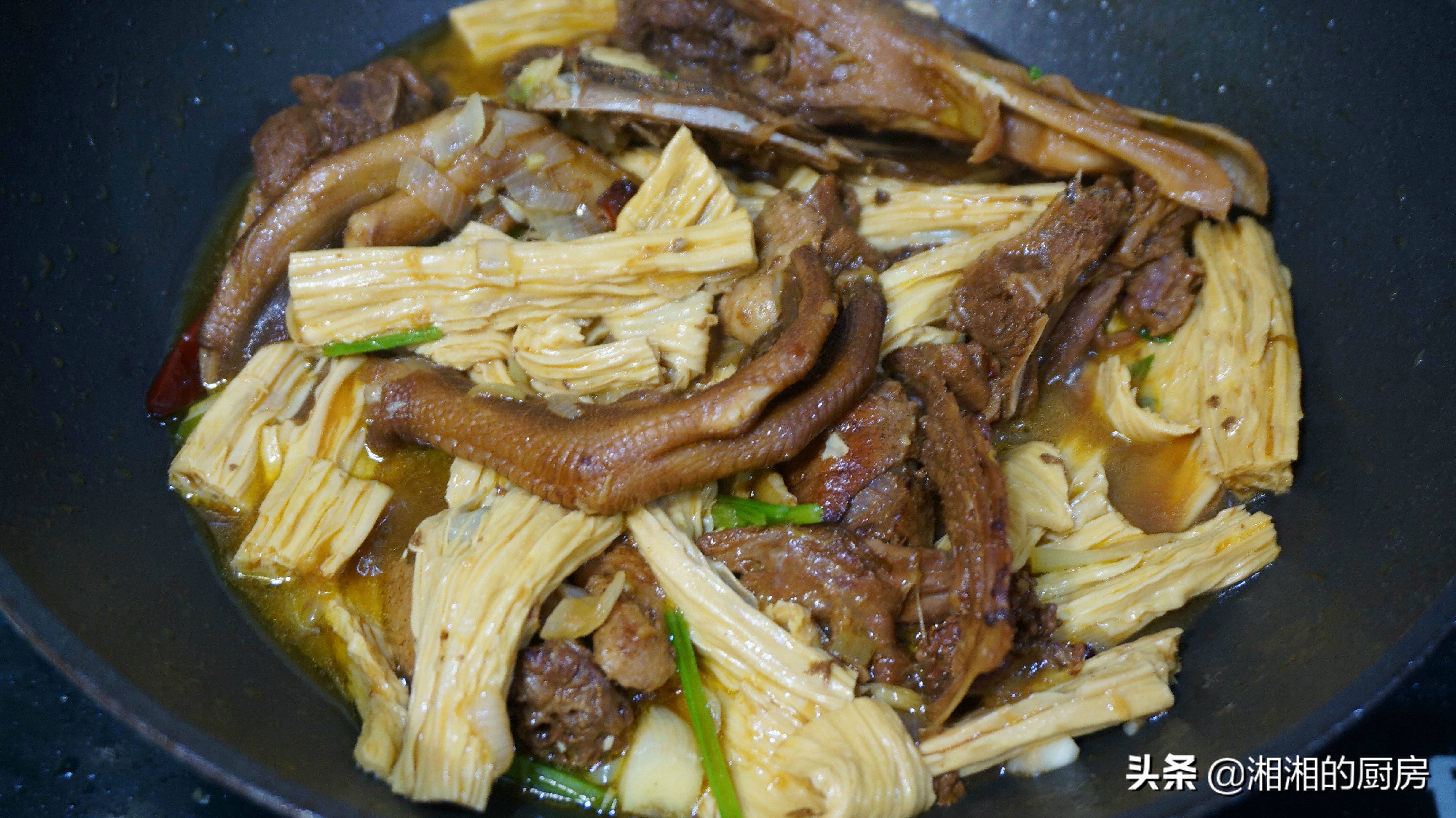 做鸭肉的时候怎么去鸭肉的腥味儿,鸭肉怎么煮才能去除腥味