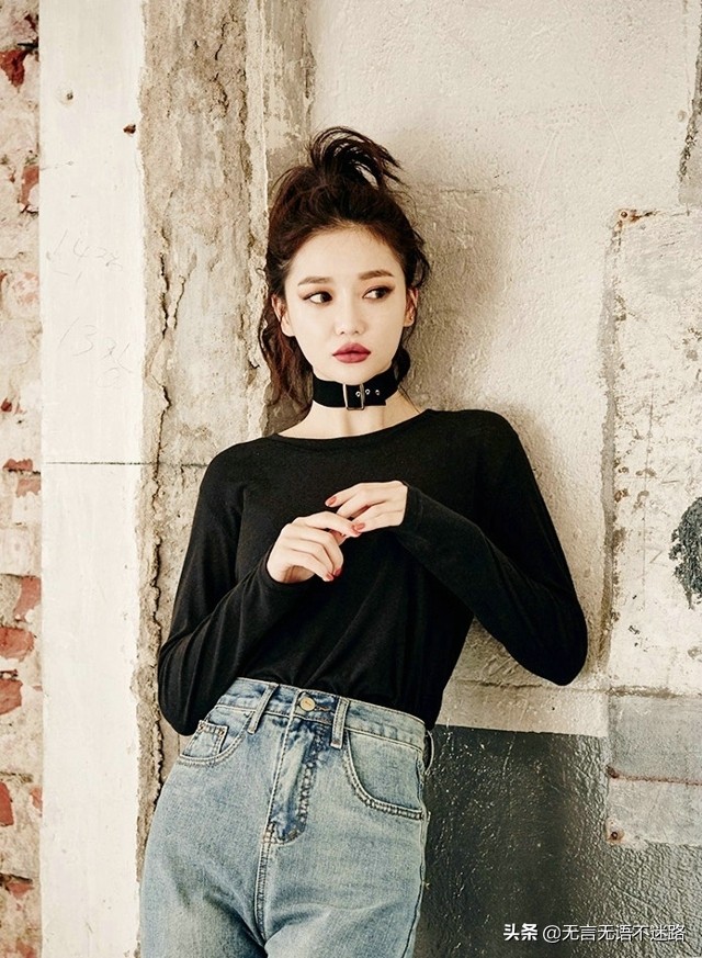 用牛仔裤穿出高贵冷艳风,牛仔裤透出姑娘的高级优雅感