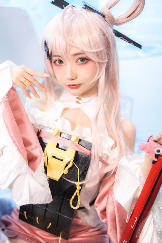 腾龙35-150mmf22.8,佳能351.4和501.2哪个好