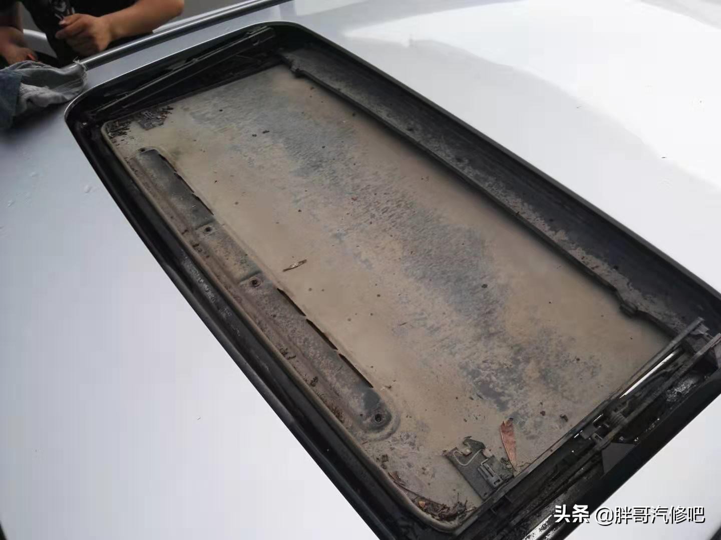 买天窗需要注意什么,维修天窗大约需要花费多少钱