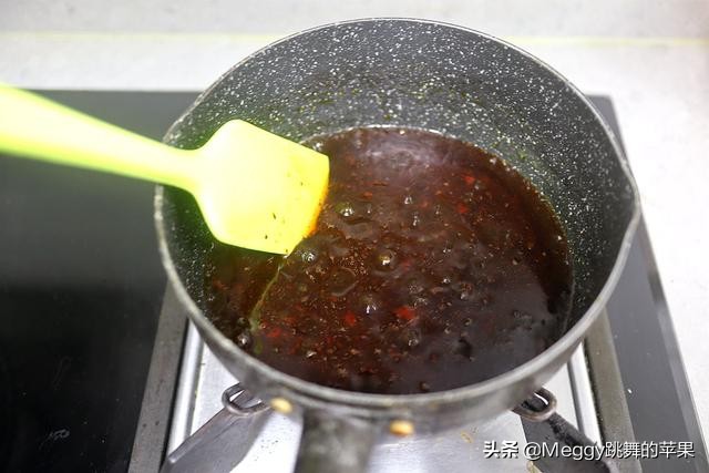 香辣拌面酱做法大全,炒菜万能香辣酱制作