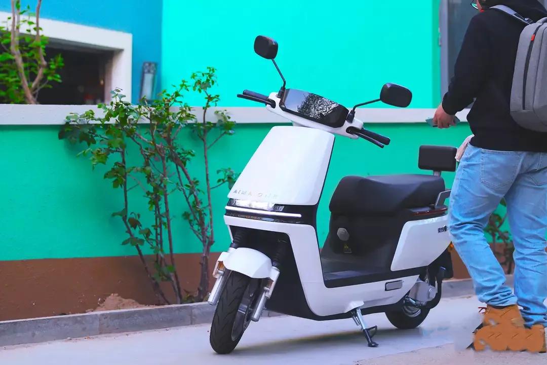 爱玛锂电池大功率两轮电动车,爱玛电动车2011最新款大功率