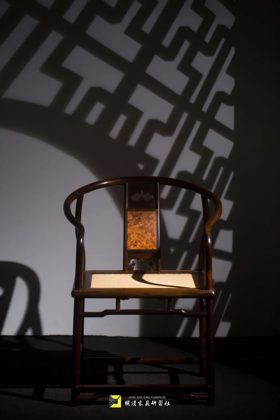 余尝净一室，置一圈椅|影木坊