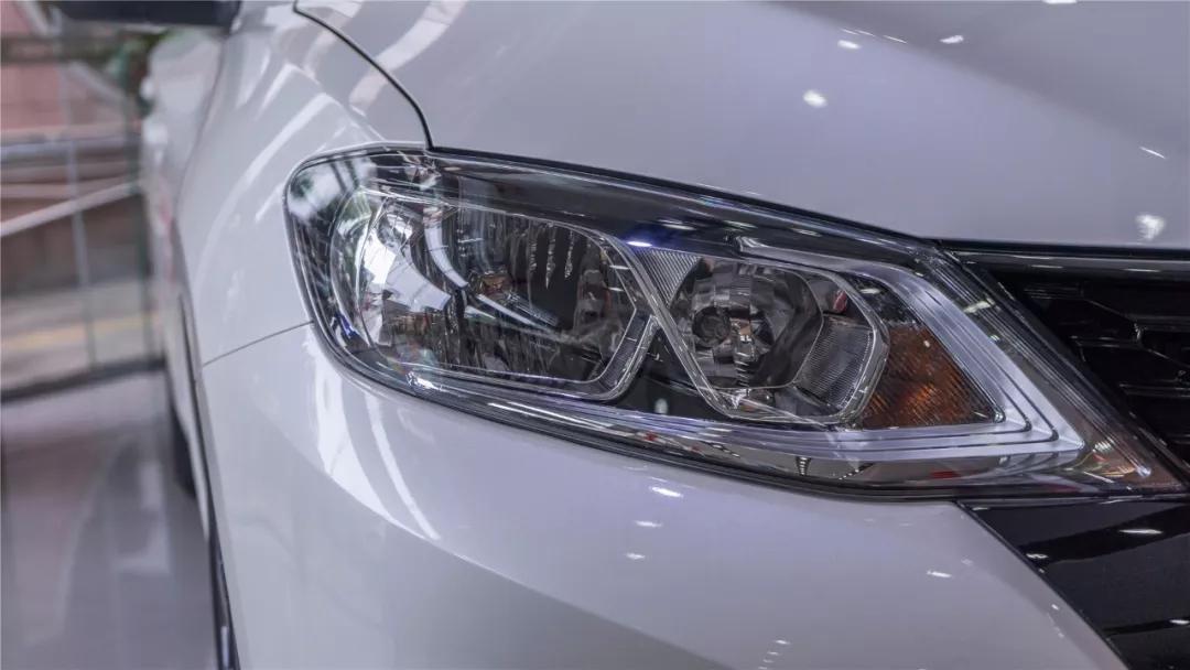 东风日产骐达：价格高一点，但空间告诉你值得！「快车体验043」