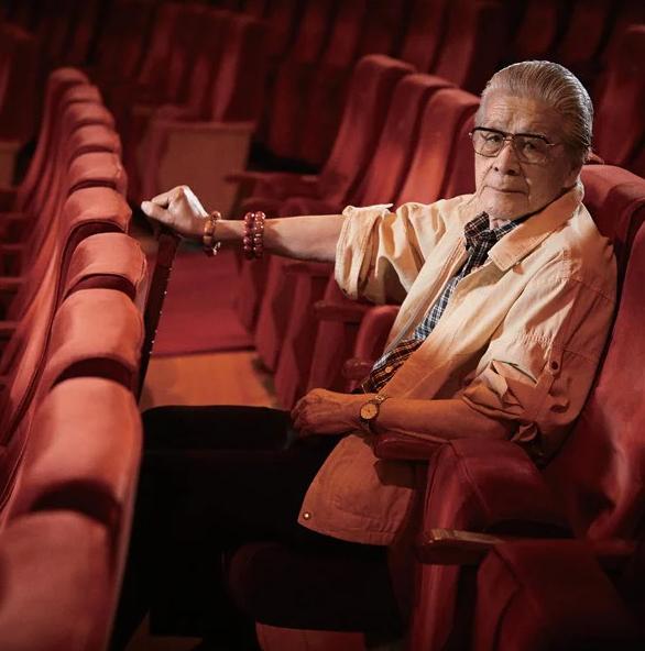 19岁潜伏,63岁饰演姜子牙,“七一勋章”获得者蓝天野有多牛?