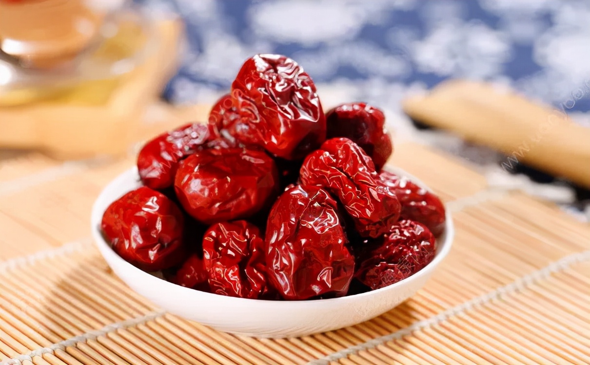 人参三七混合吃有什么功效,人参补气三七补血是真的吗