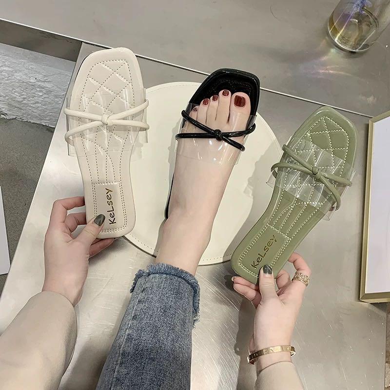 今年最流行和最火的衣服鞋子,5款鞋子承包你今年夏天所有衣服