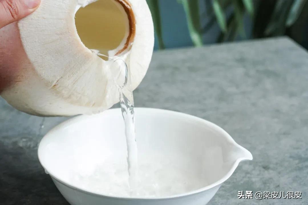 我的理想是开一家甜品店,等我老了想开一间甜品店