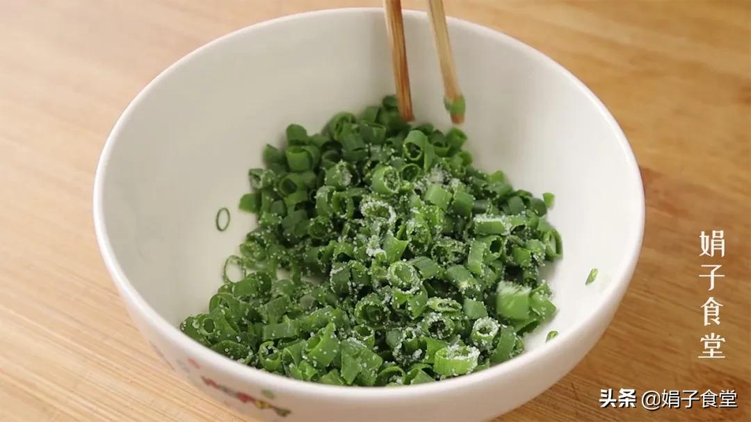 简单的花卷的做法拧法,简单花卷的几种拧法图解