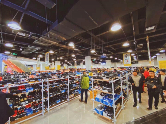 河南首家品牌特卖仓开启中原新零售，秀品荟1月9日盛大开业