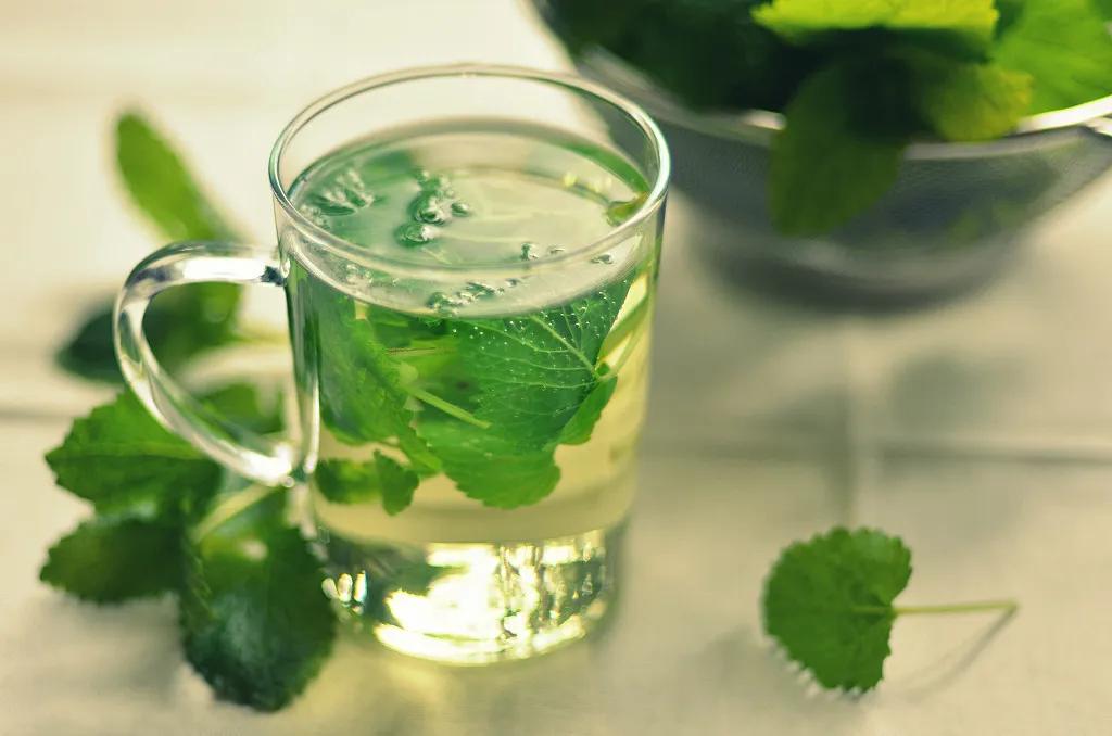 女生喝什么茶养皮肤最有效,茉莉花茶美白功效