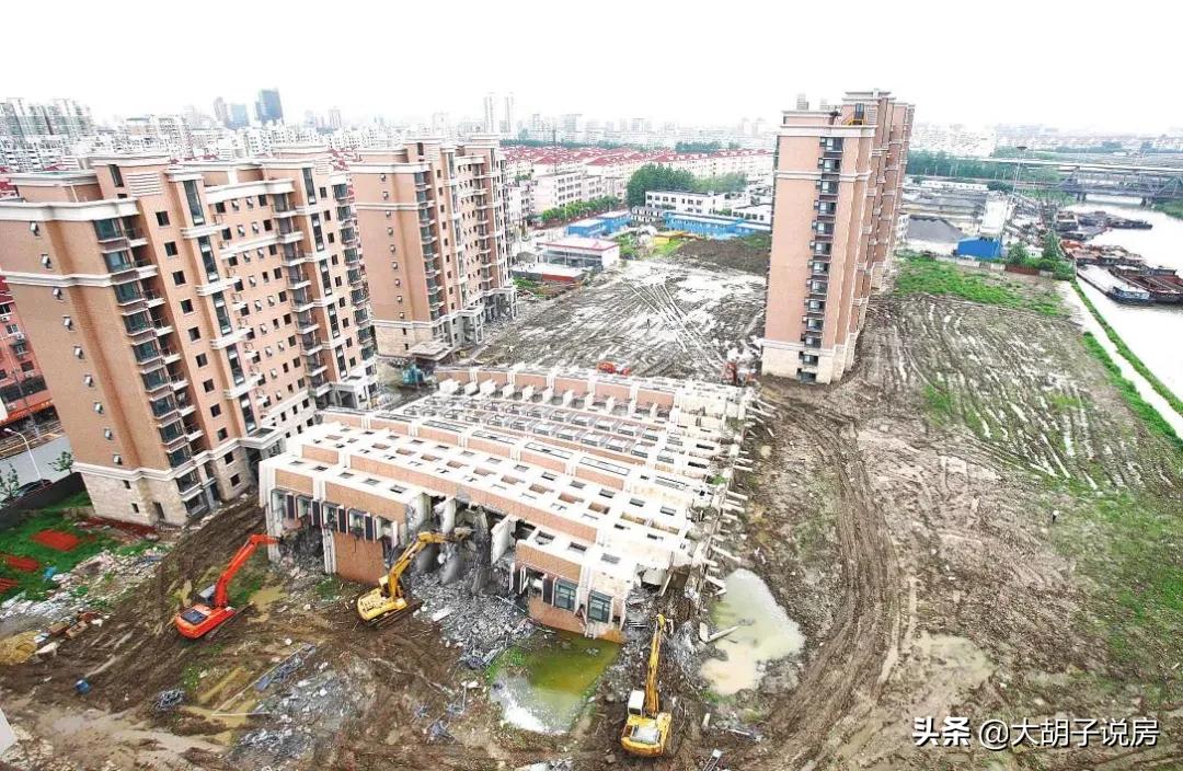 窗户掉下去砸死人赔偿问题,窗户玻璃掉下来砸死人了怎么办