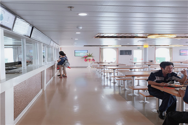 从烟台到大连坐船带小车价格多少,带车烟台至大连轮渡时间表