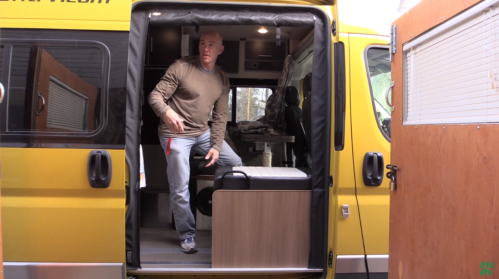 b型房车纱网门,江铃晶马房车防蚊纱门