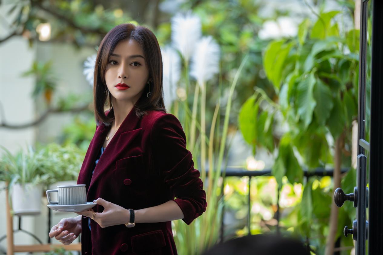 毕业生第一次工作面试自我介绍,刚毕业面试着装