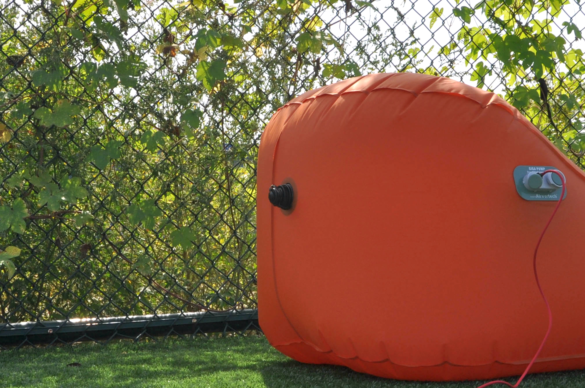 十一长假，我用反射镜面一键自动充气休闲床玩嗨了