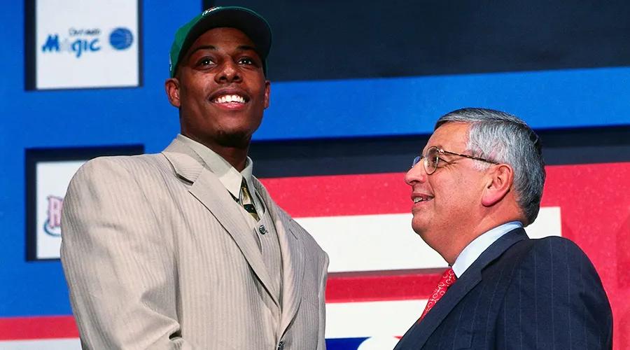 我们凭什么要怀念皮尔斯这个混球？