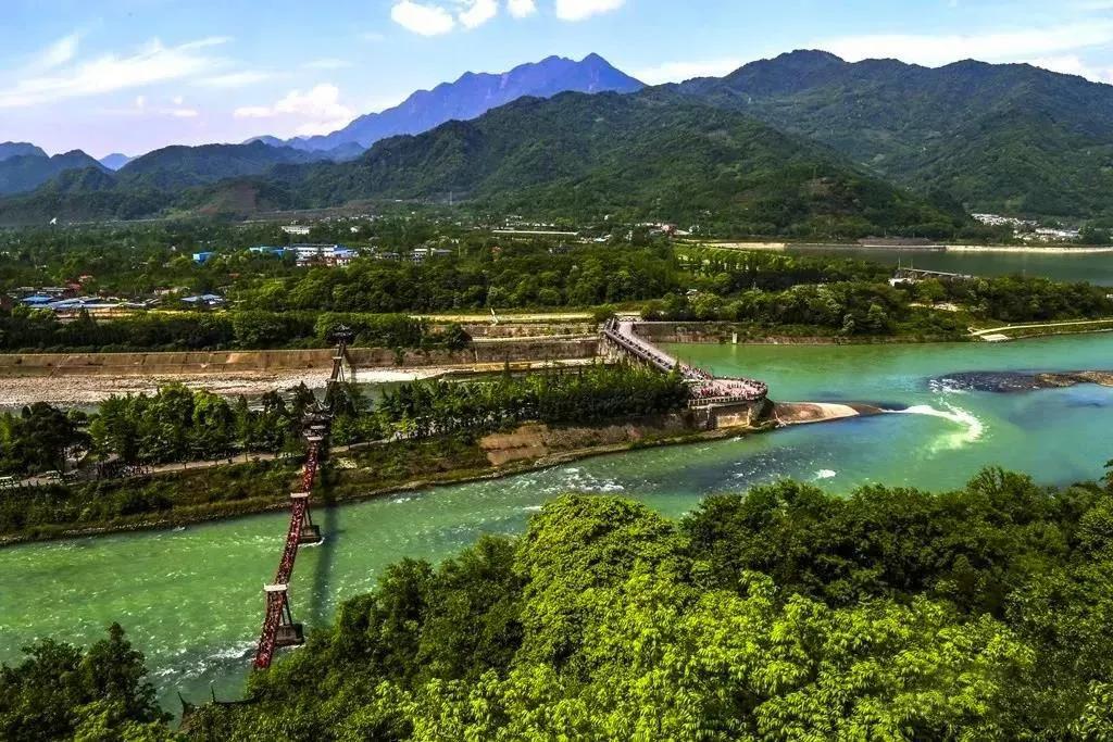 城市观察城市生活,都江堰城市特点