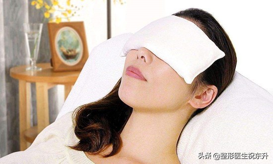 上睑下垂手术和割双眼皮的区别,上睑提肌手术必须要割双眼皮吗