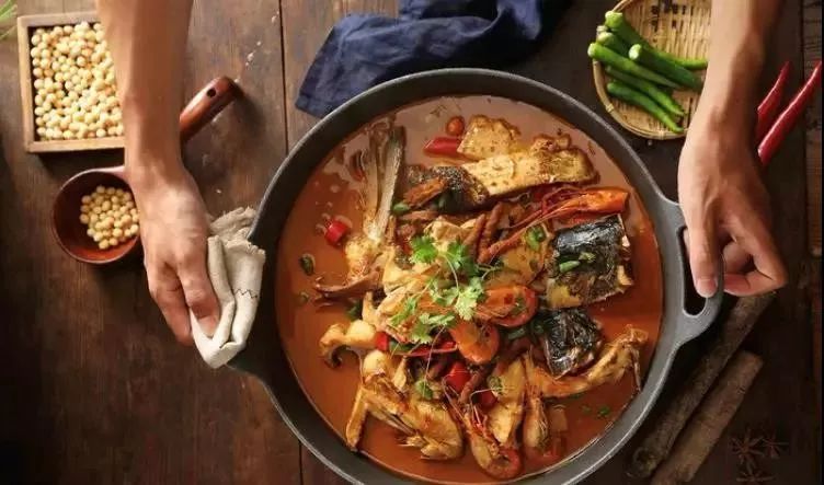 就在明天！西溪印象城年中庆开启！买800送400！AJ限量款发售