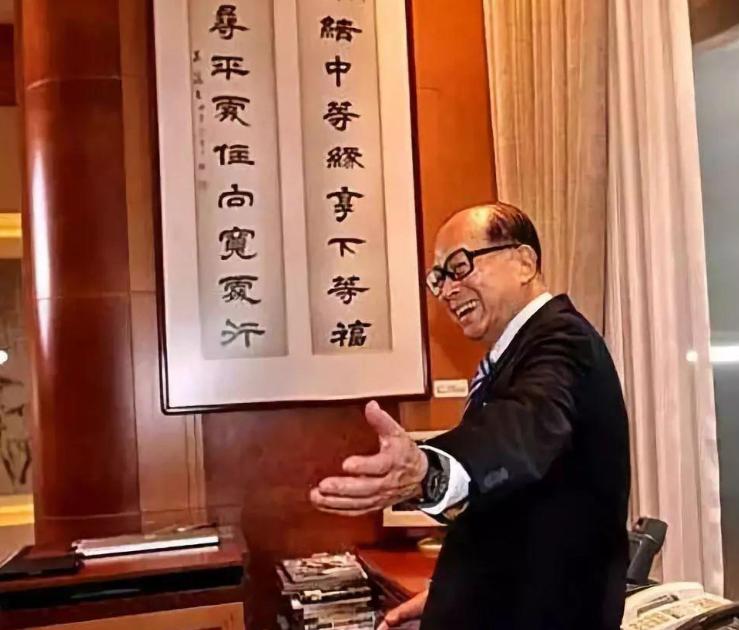 为能打入国际市场，1996年任正非致电李嘉诚：香港业务需要仰仗您