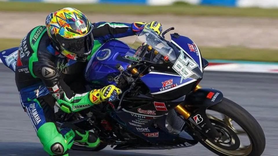 王一博摩托车的对手是谁,王一博带给街舞的影响