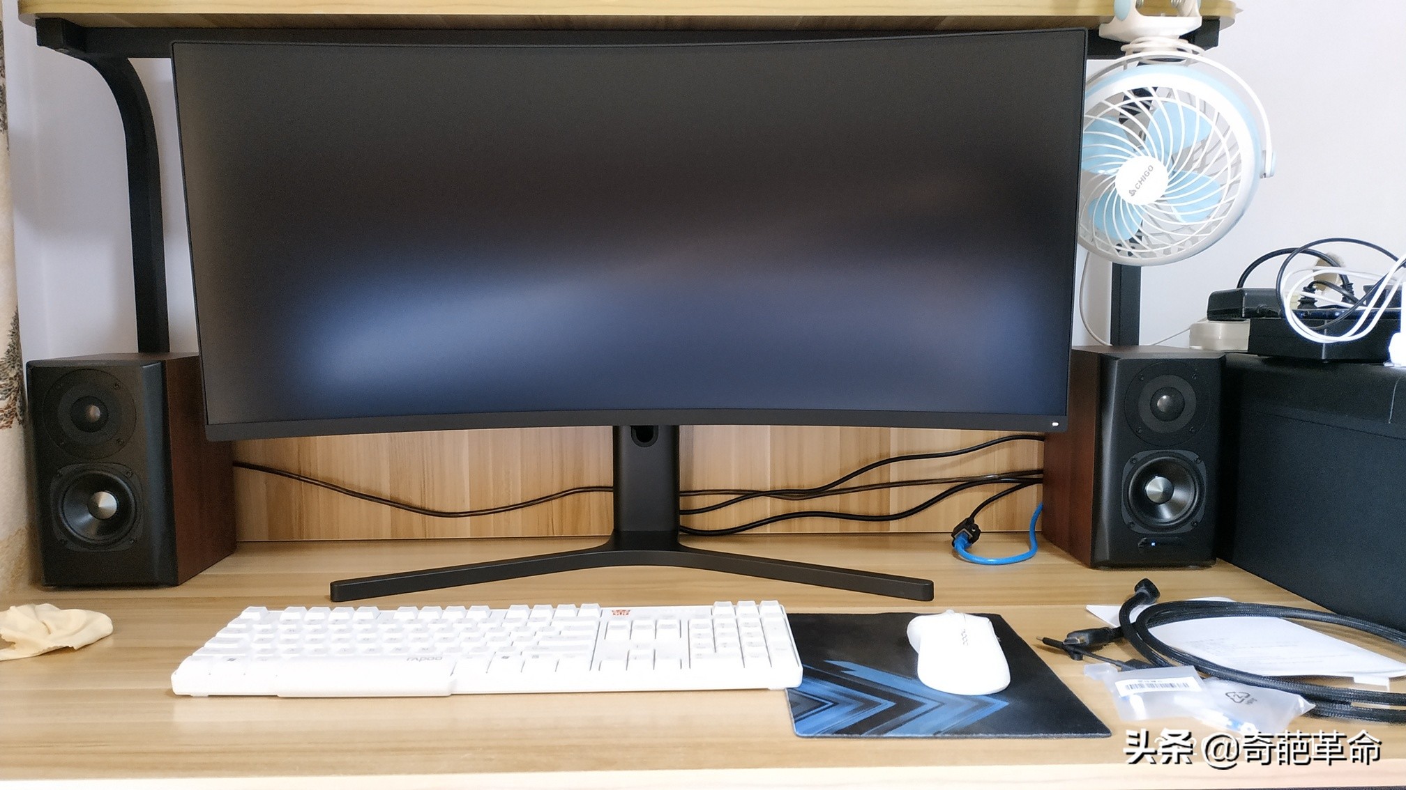 显示器用几年更换比较好,显示器坏了换显示器资料还在吗