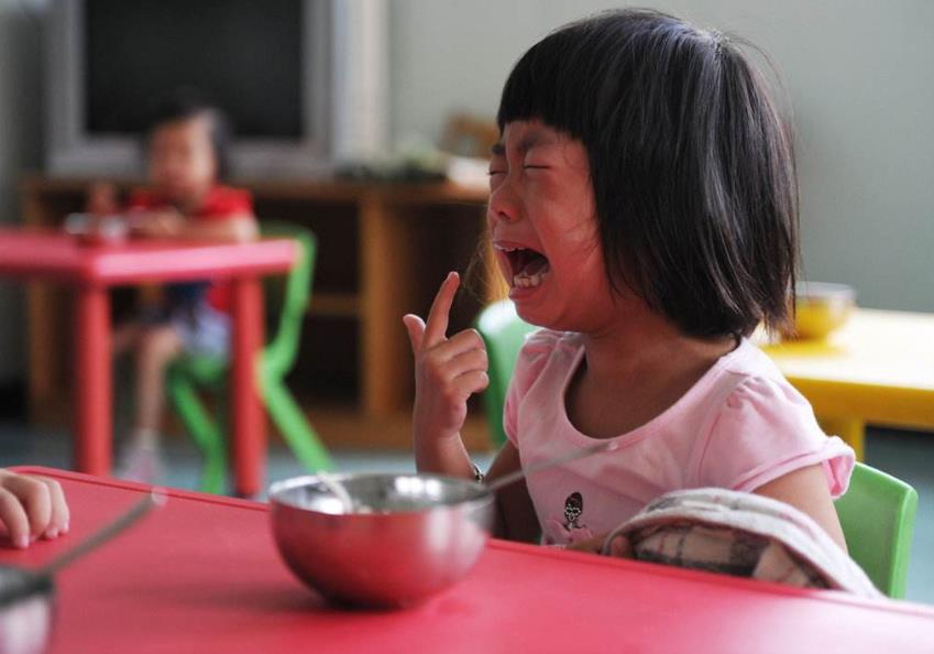 宝宝不愿意去厕所拉便便怎么引导,如何正确引导幼儿大便