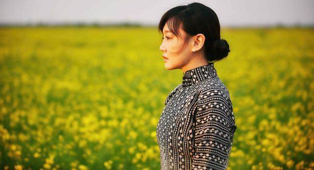 薛佳凝皈依佛门现状,薛佳凝为什么要皈依佛门