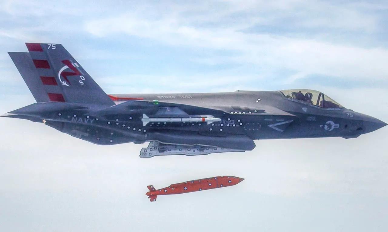 美法纸糊友谊，夺走潜艇合同还“撬了”战斗机生意，欧美开始内卷