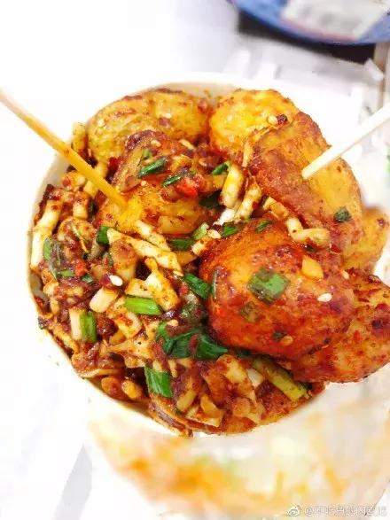 贵阳不光是辣味的,还有一种味道叫折耳根!