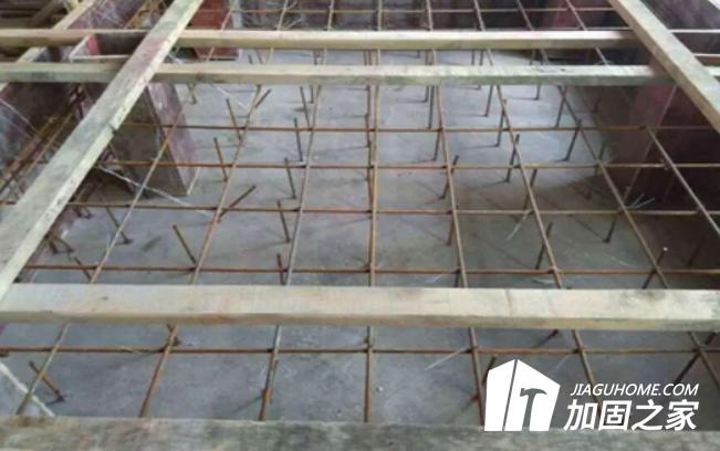 农村自建房地基下沉加固费用,房子地基下沉墙体裂怎么加固