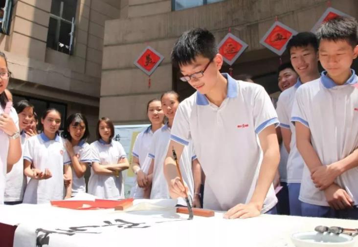 读高中和读技校有什么差别,读烂高中好还是职高好