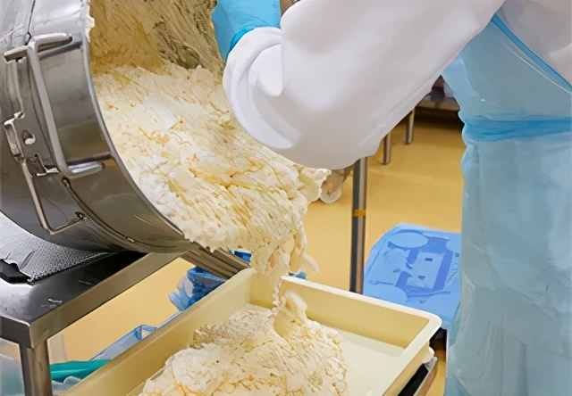 爆卖的“八天堂”竟然是家濒临破产的老字号商店！如何走出低谷？