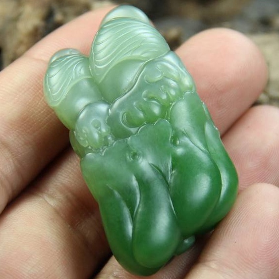 海洋碧玉什么颜色最好,碧玉中哪种绿价值高