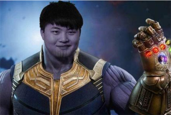 uzi自爆第一个皮肤,uzi首秀翻车