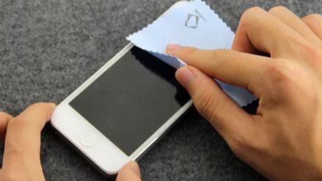 手机屏幕非常脏要用什么擦,手机屏幕脏了可以用纸擦吗