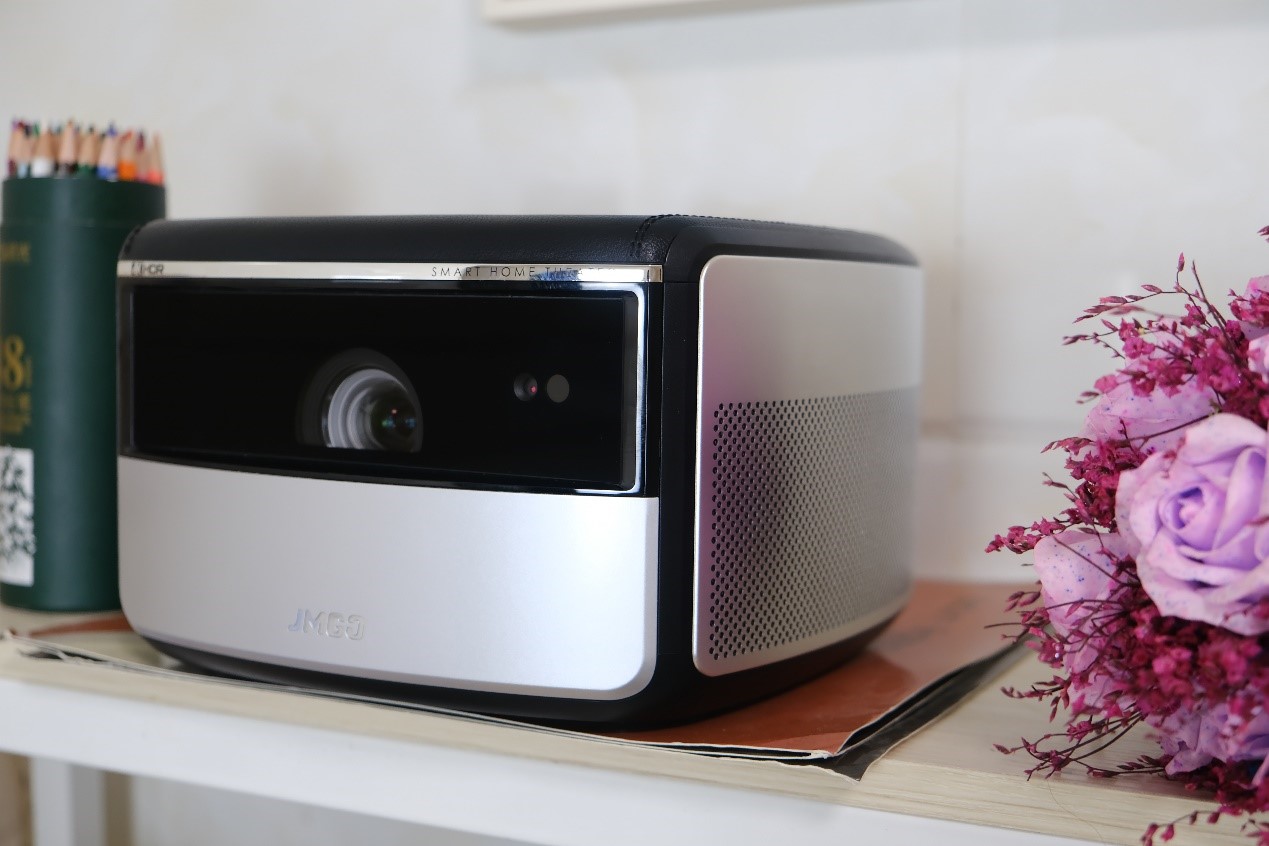 坚果x3投影,坚果4k超高清投影仪效果