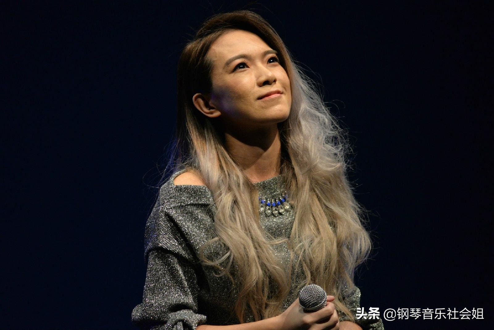 不太出名的歌手靠什么赚钱生活,歌手为什么这么容易赚钱