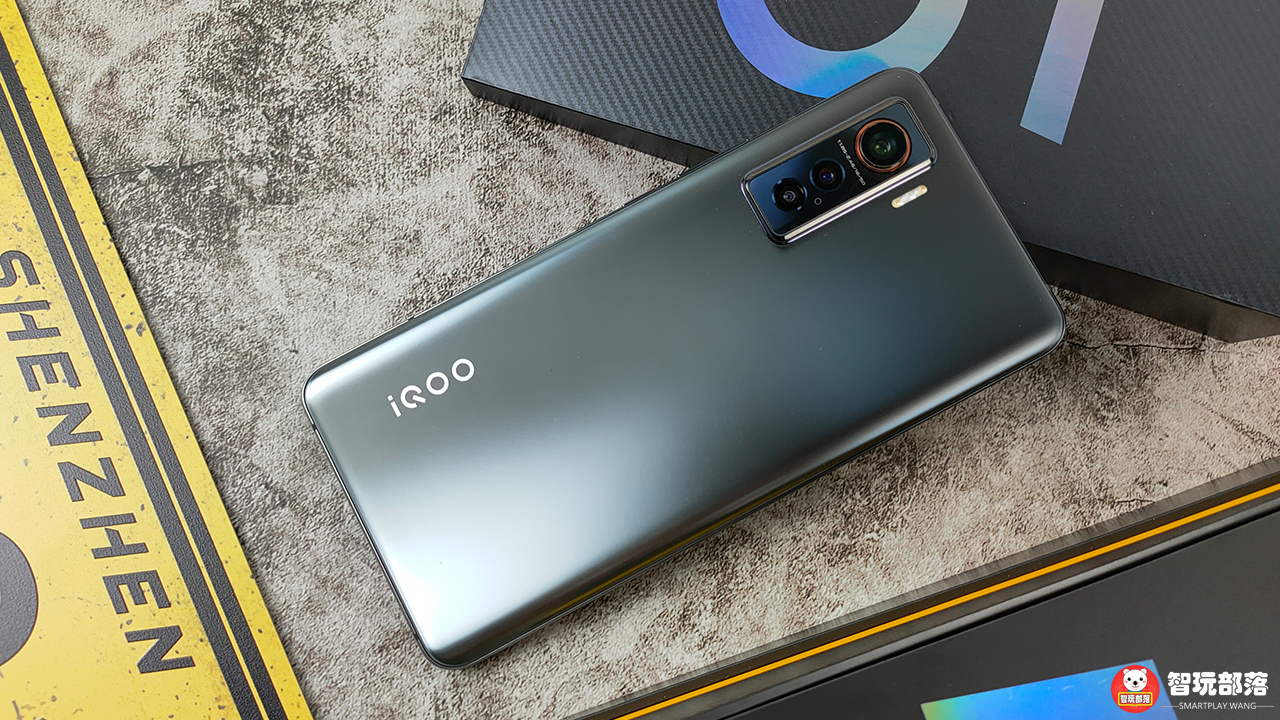 iqoo8pro性能铁三角,iqoo5用什么耳机比较好