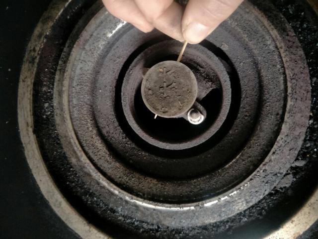 煤气灶太耗电了怎么解决,煤气灶耗电特别快是怎么回事