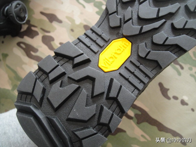 龙牙高帮战术靴夏季,军靴有多舒服